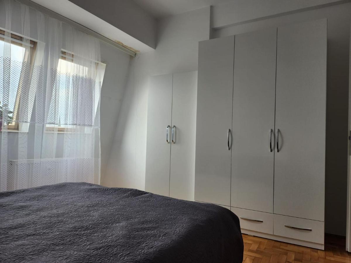 One Bedroom Apartment - Close The City Center! Prishtina Pristina Extérieur photo