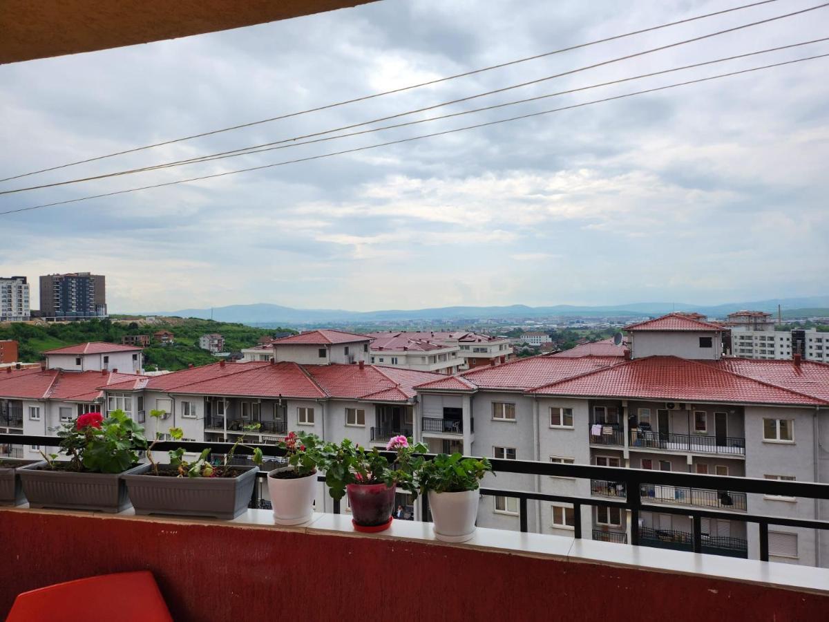 One Bedroom Apartment - Close The City Center! Prishtina Pristina Extérieur photo